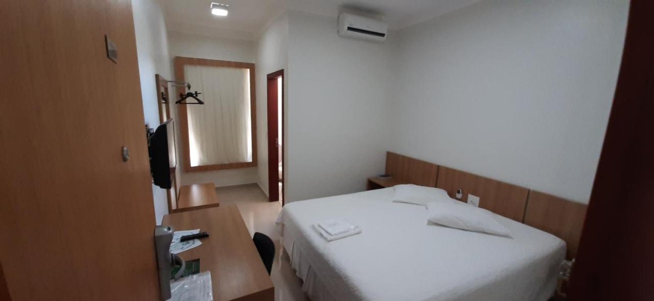 Guines Palace Hotel 帕特罗西尼乌 外观 照片