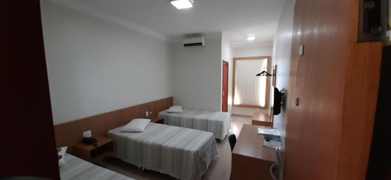 Guines Palace Hotel 帕特罗西尼乌 外观 照片