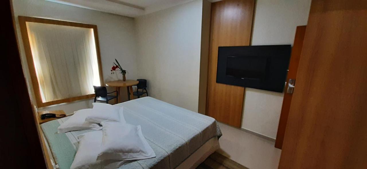 Guines Palace Hotel 帕特罗西尼乌 外观 照片